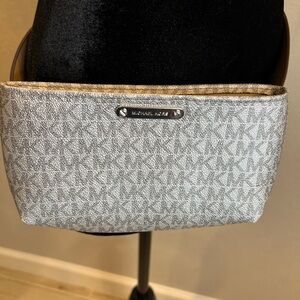 MICHAEL KORS LOGO BELT FANNY PACK PURSE SILVER HARDWARE